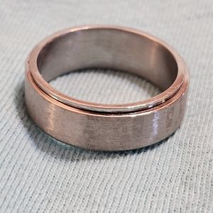 Size 11 Spinning Wedding Band